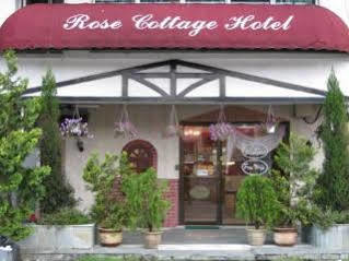 Rose Cottage Hotel Taman Nusa Bestari 2 Секудаи Экстерьер фото